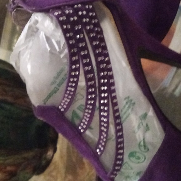 Fabulous Rhinestone 6 inch Suede Purple Stilettos - Picture 10 of 13